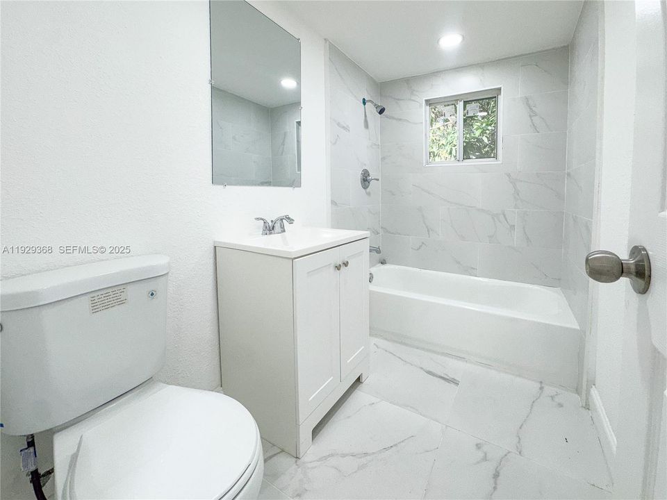 En Venta: $275,000 (3 camas, 1 baños, 572 Pies cuadrados)