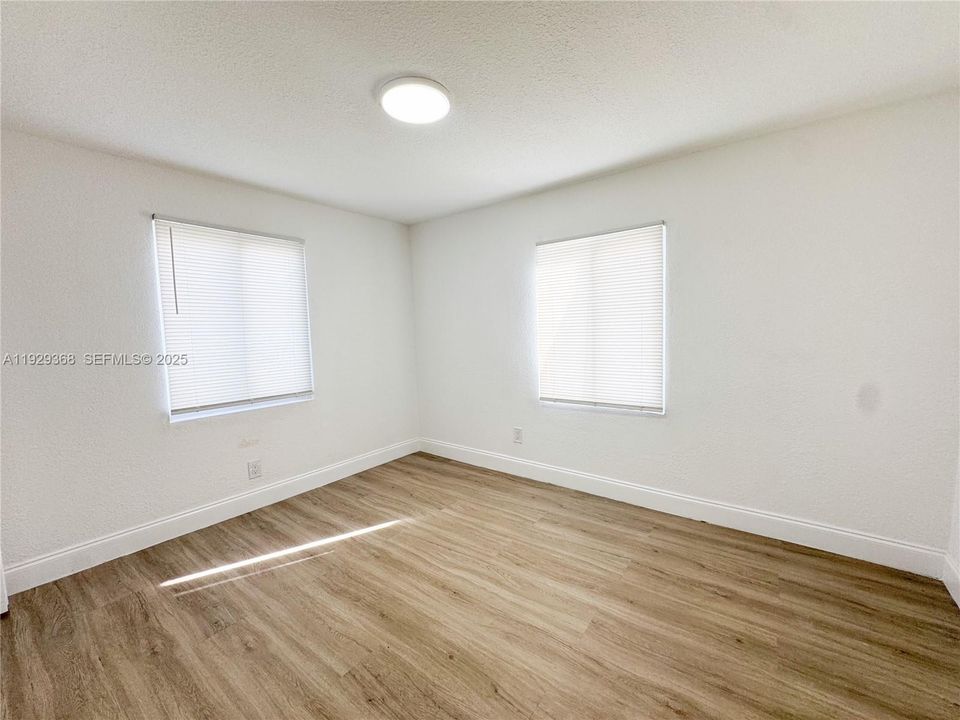 En Venta: $275,000 (3 camas, 1 baños, 572 Pies cuadrados)