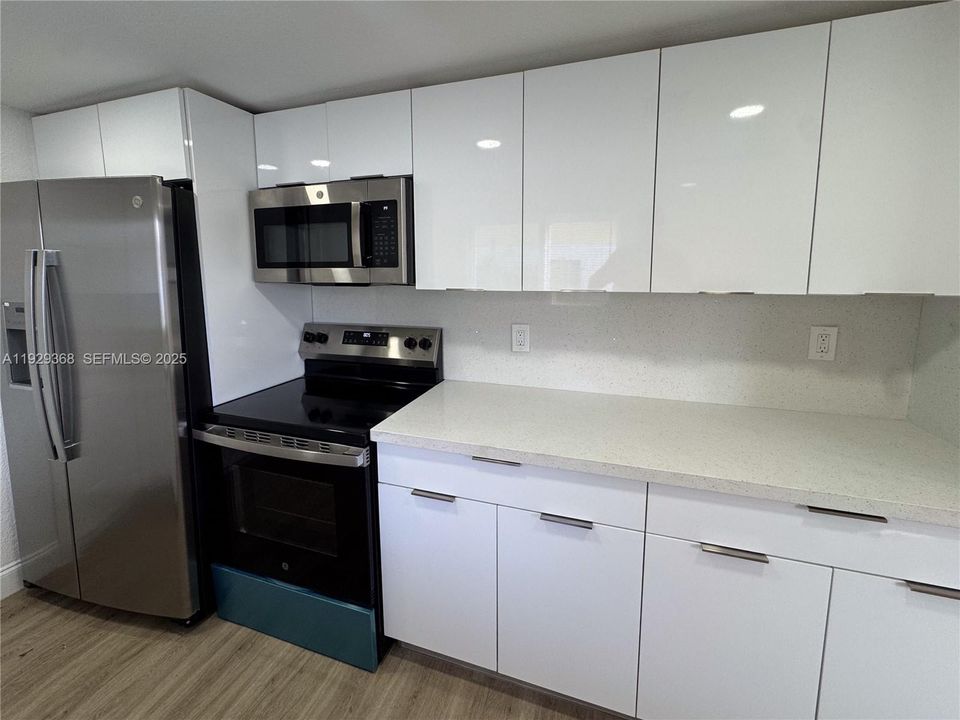 En Venta: $275,000 (3 camas, 1 baños, 572 Pies cuadrados)