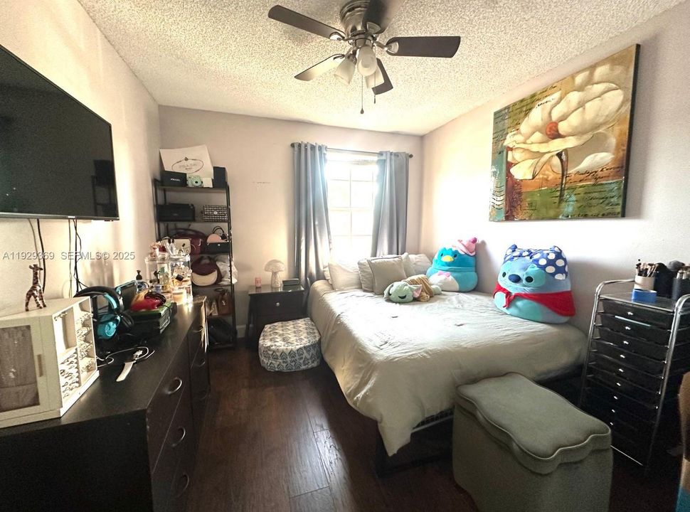 For Sale: $699,900 (4 beds, 2 baths, 2062 Square Feet)