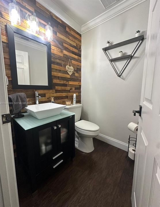 For Sale: $699,900 (4 beds, 2 baths, 2062 Square Feet)