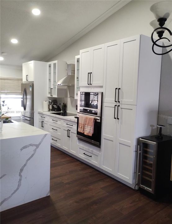 For Sale: $699,900 (4 beds, 2 baths, 2062 Square Feet)