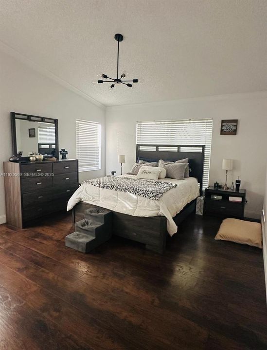 For Sale: $699,900 (4 beds, 2 baths, 2062 Square Feet)