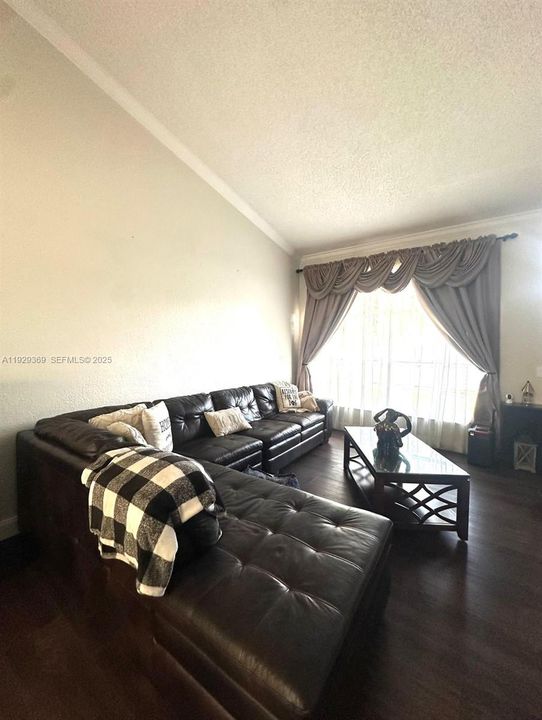 For Sale: $699,900 (4 beds, 2 baths, 2062 Square Feet)