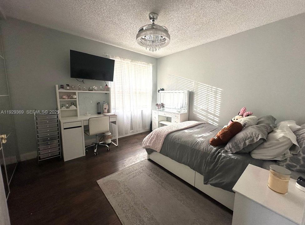 For Sale: $699,900 (4 beds, 2 baths, 2062 Square Feet)