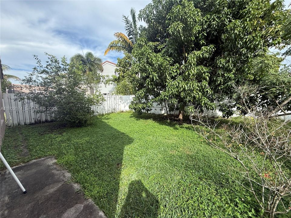 For Sale: $569,000 (4 beds, 2 baths, 1477 Square Feet)