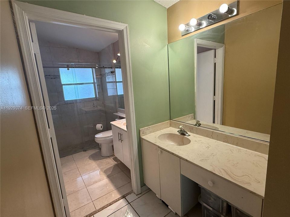 For Sale: $569,000 (4 beds, 2 baths, 1477 Square Feet)