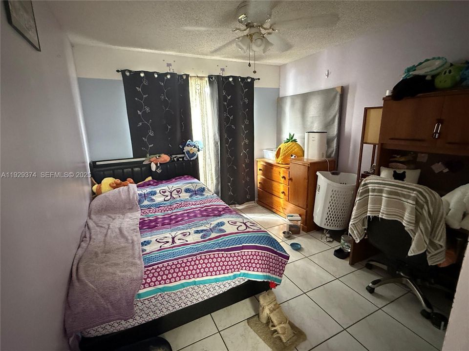 For Sale: $569,000 (4 beds, 2 baths, 1477 Square Feet)