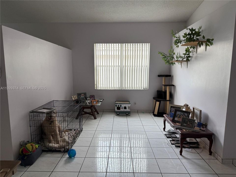 For Sale: $569,000 (4 beds, 2 baths, 1477 Square Feet)