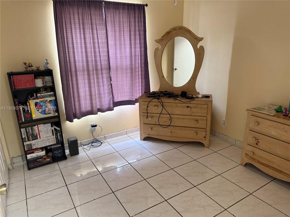 For Sale: $569,000 (4 beds, 2 baths, 1477 Square Feet)