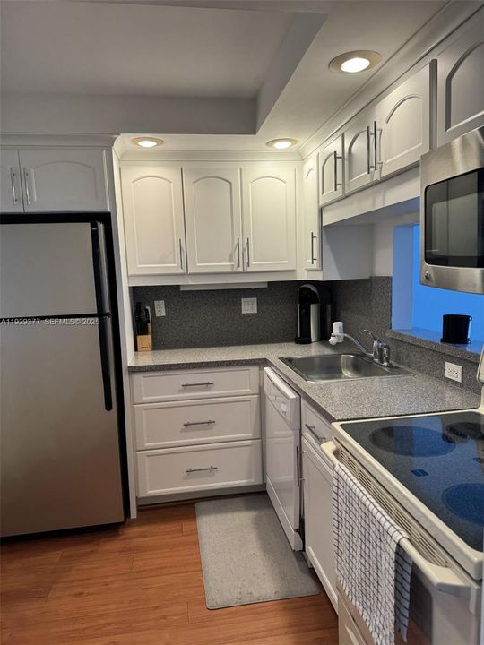 En Venta: $489,000 (1 camas, 1 baños, 656 Pies cuadrados)