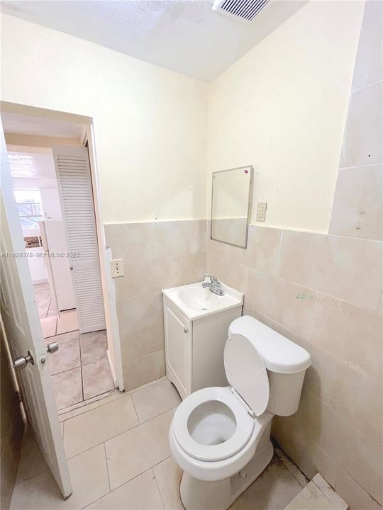 В аренду: $1,700 (1 спален, 1 ванн, 765 Квадратных фут)