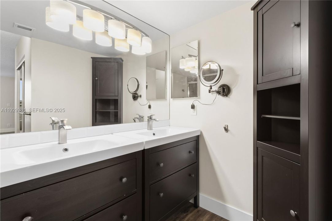 На продажу: $540,000 (2 спален, 2 ванн, 1181 Квадратных фут)