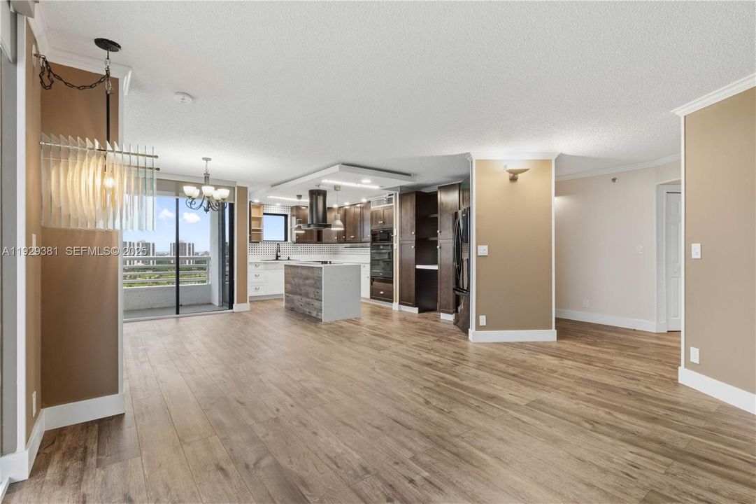 На продажу: $540,000 (2 спален, 2 ванн, 1181 Квадратных фут)