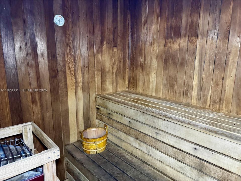 На продажу: $540,000 (2 спален, 2 ванн, 1181 Квадратных фут)