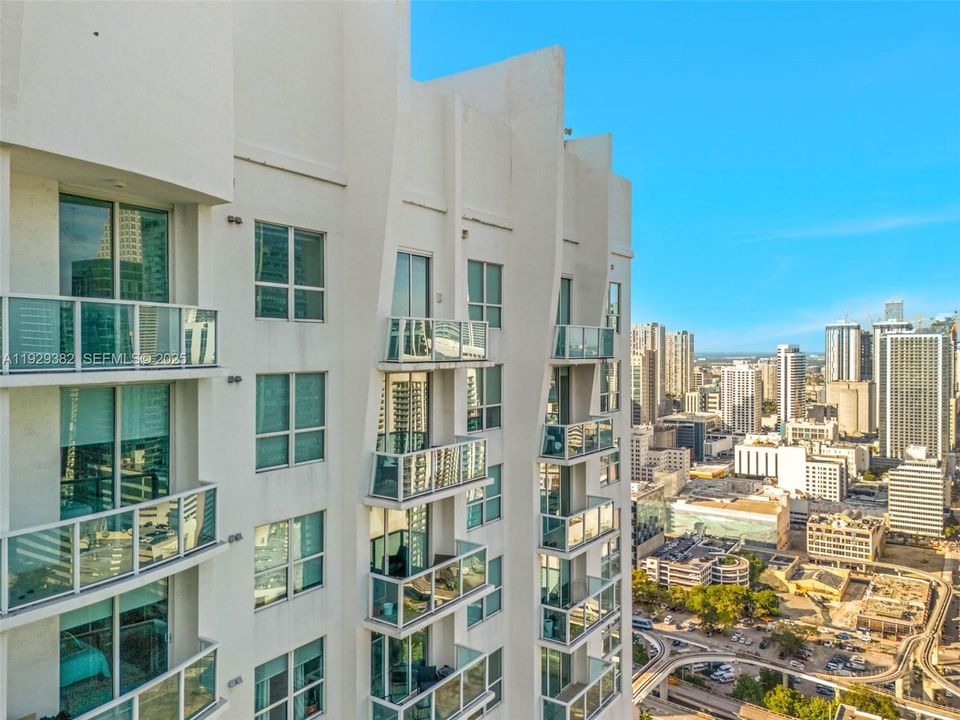 На продажу: $675,000 (2 спален, 2 ванн, 1058 Квадратных фут)