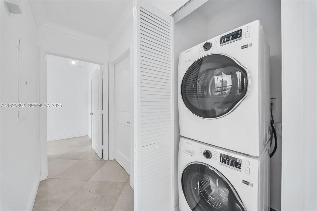 На продажу: $675,000 (2 спален, 2 ванн, 1058 Квадратных фут)