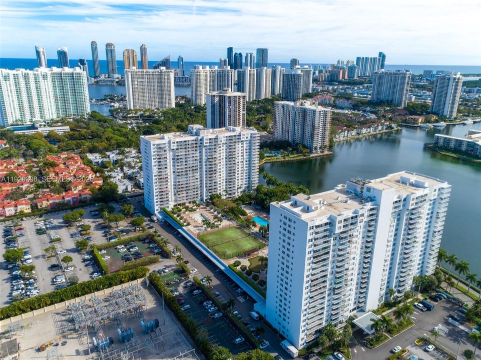 待售: $399,500 (2 贝兹, 2 浴室, 2132 平方英尺)