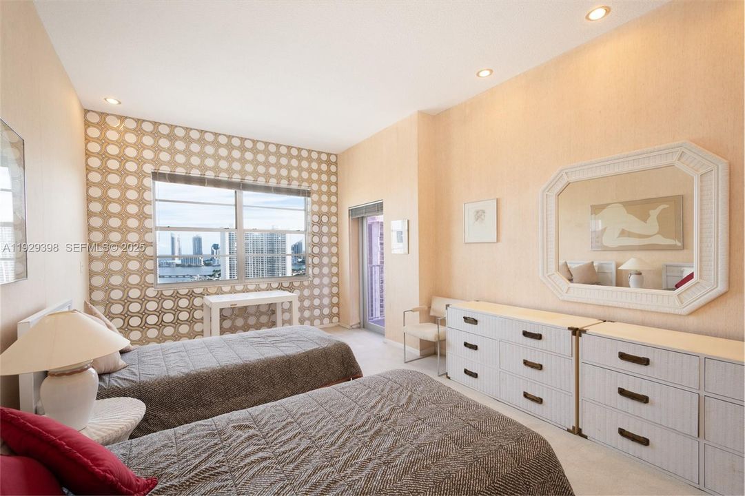 待售: $399,500 (2 贝兹, 2 浴室, 2132 平方英尺)