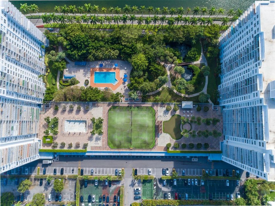 待售: $399,500 (2 贝兹, 2 浴室, 2132 平方英尺)