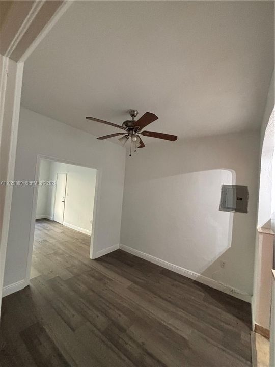 В аренду: $1,700 (0 спален, 1 ванн, 600 Квадратных фут)