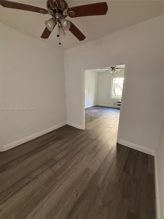 В аренду: $1,700 (0 спален, 1 ванн, 600 Квадратных фут)