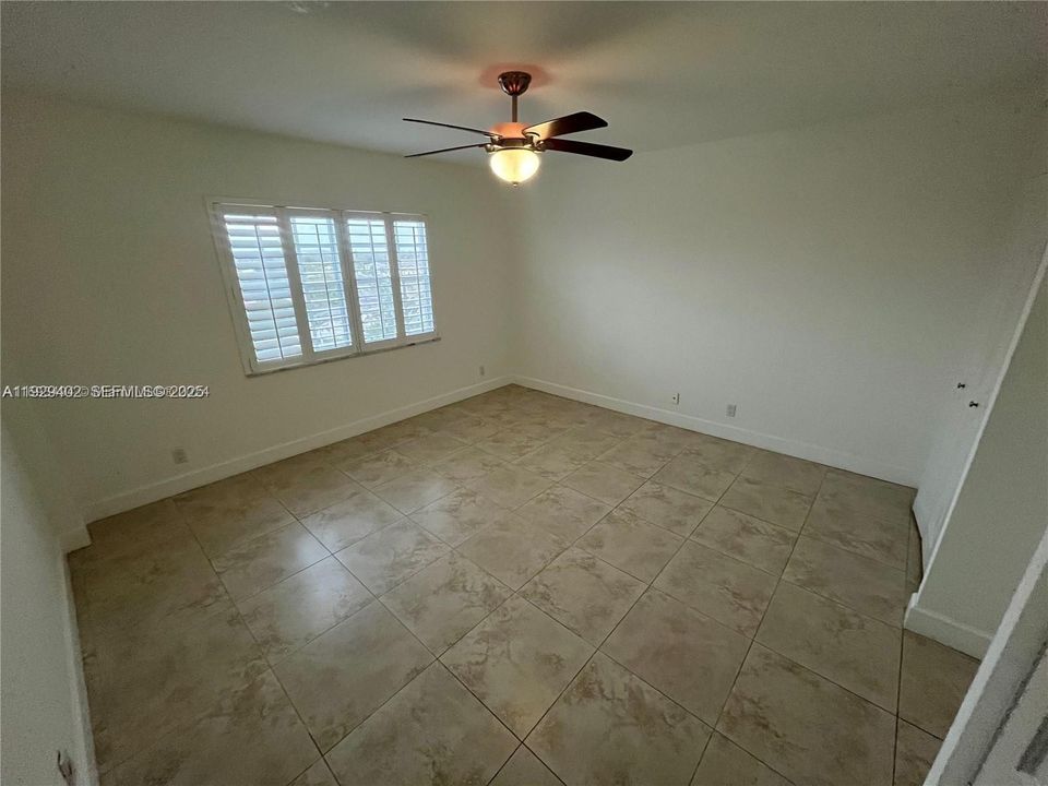 For Rent: $1,700 (2 beds, 2 baths, 900 Square Feet)