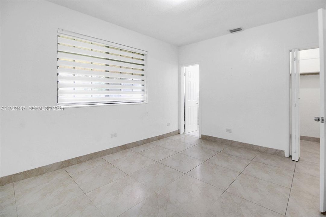 待售: $725,000 (4 贝兹, 3 浴室, 1965 平方英尺)