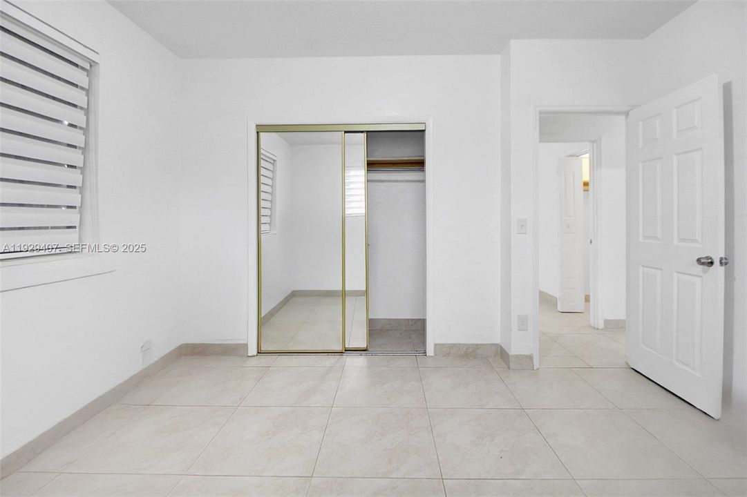 待售: $725,000 (4 贝兹, 3 浴室, 1965 平方英尺)