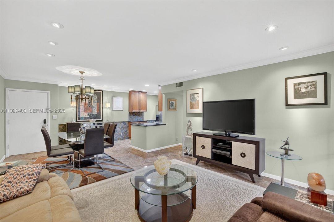 En Venta: $275,000 (2 camas, 2 baños, 1200 Pies cuadrados)