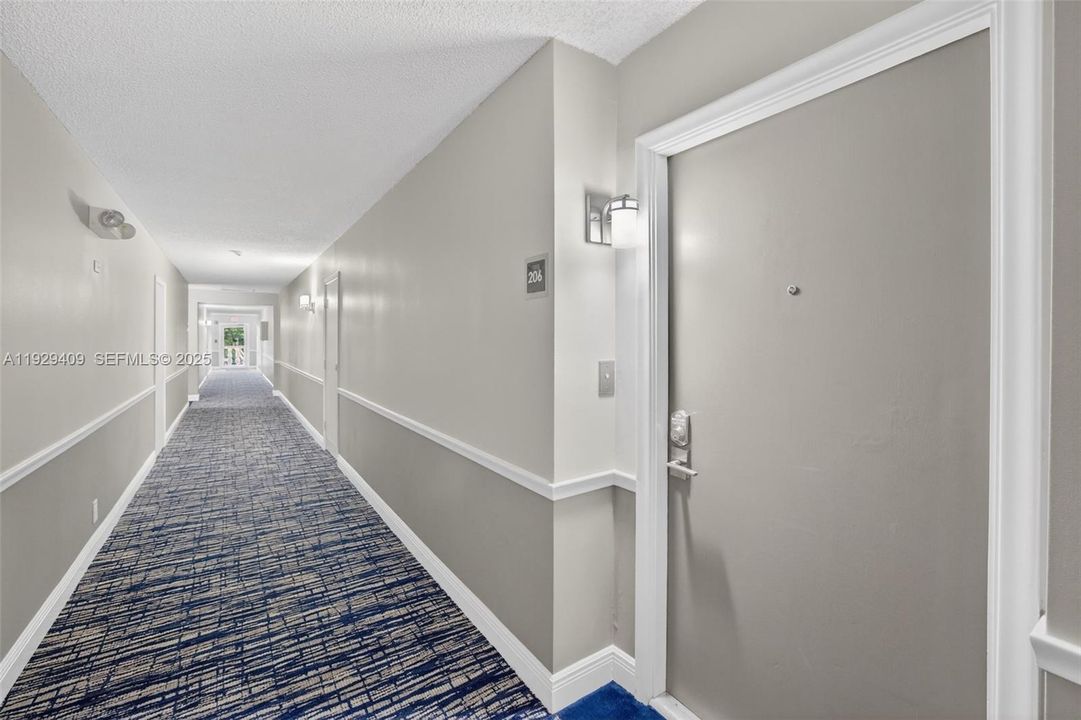 En Venta: $275,000 (2 camas, 2 baños, 1200 Pies cuadrados)