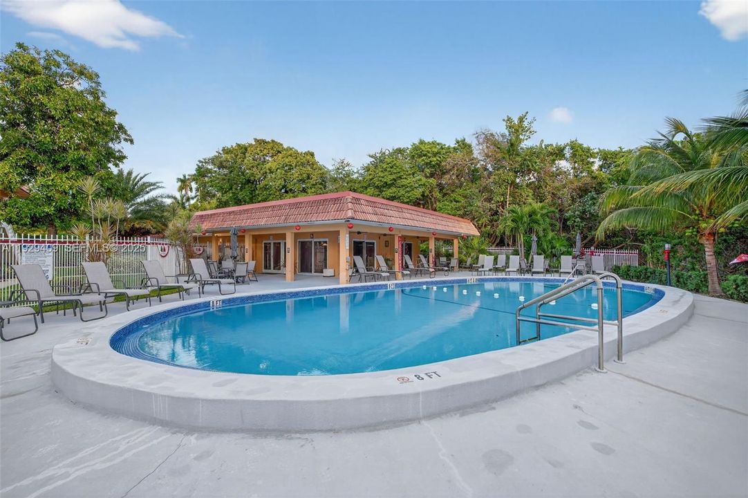 En Venta: $275,000 (2 camas, 2 baños, 1200 Pies cuadrados)