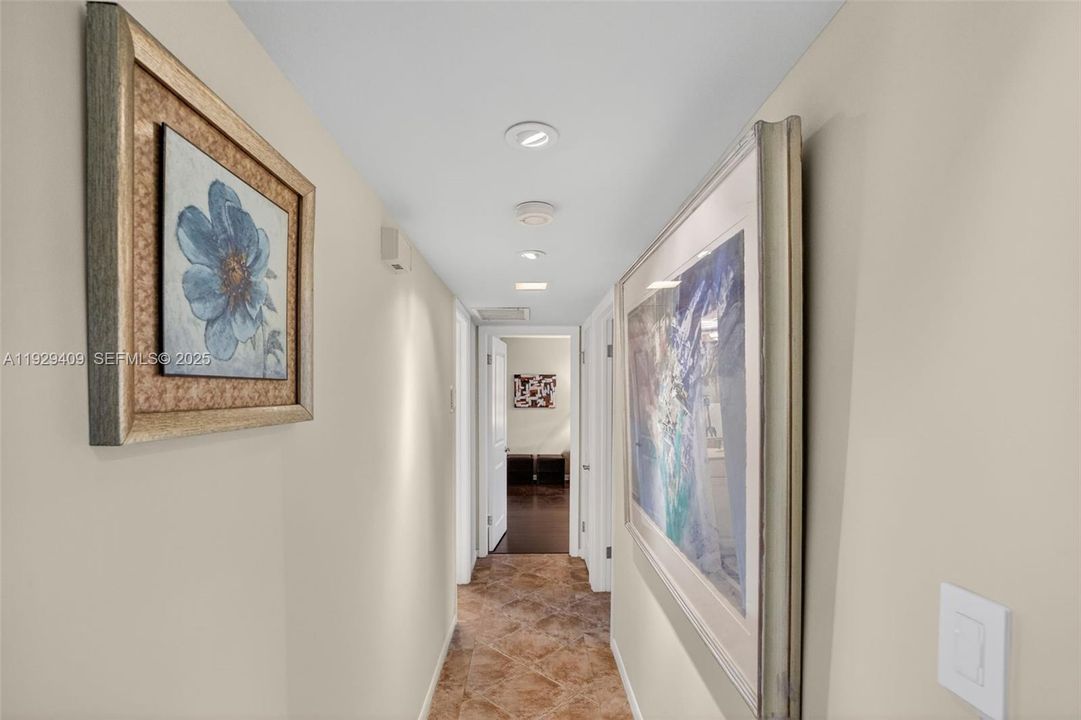 En Venta: $275,000 (2 camas, 2 baños, 1200 Pies cuadrados)