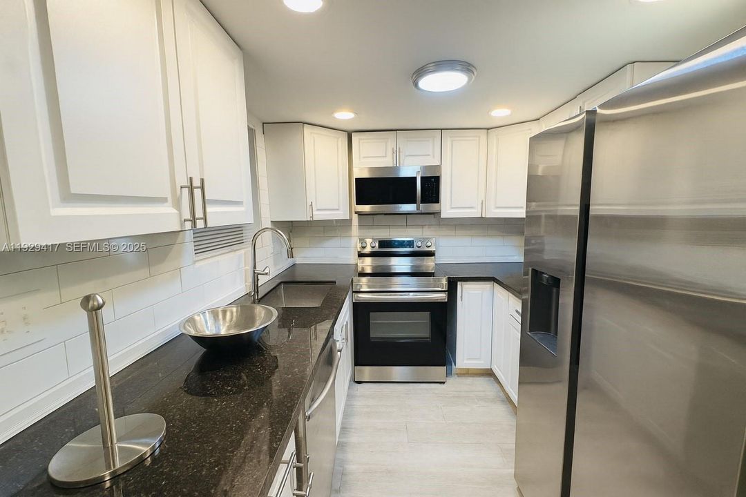 For Sale: $949,900 (4 beds, 2 baths, 1483 Square Feet)