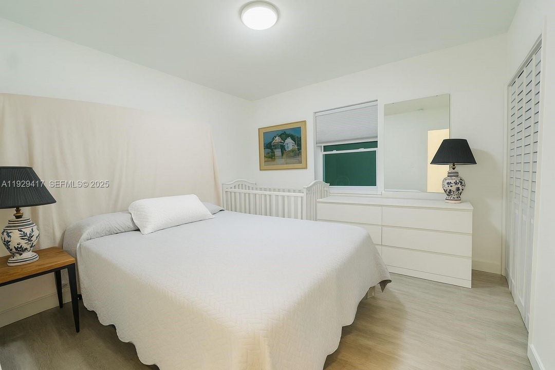 For Sale: $949,900 (4 beds, 2 baths, 1483 Square Feet)