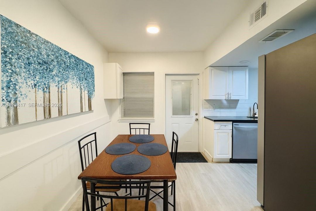 For Sale: $949,900 (4 beds, 2 baths, 1483 Square Feet)