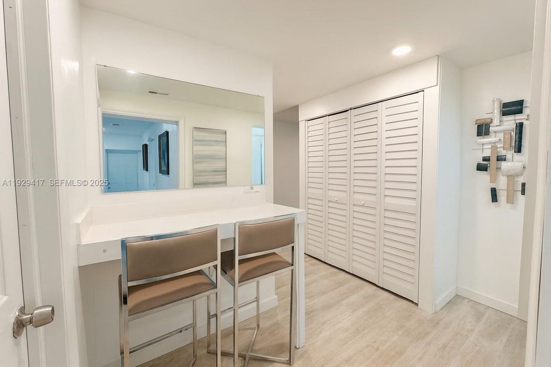 For Sale: $949,900 (4 beds, 2 baths, 1483 Square Feet)