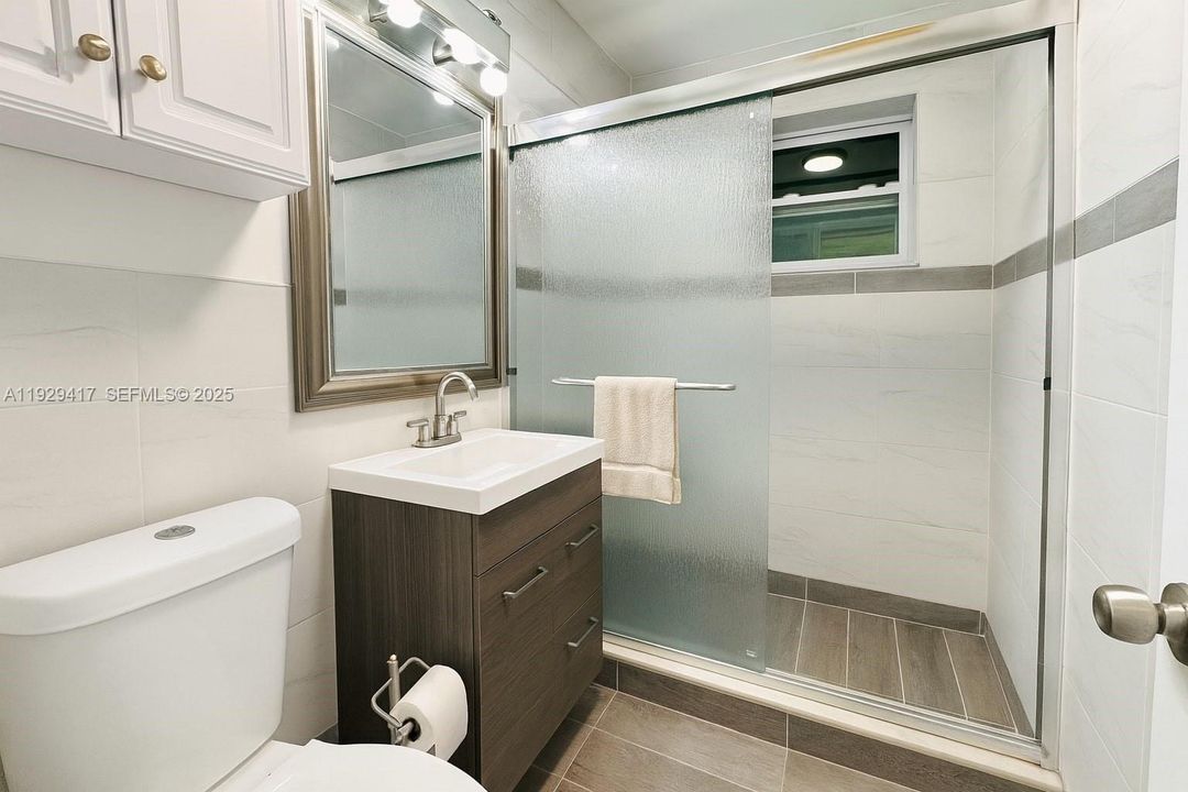 For Sale: $949,900 (4 beds, 2 baths, 1483 Square Feet)