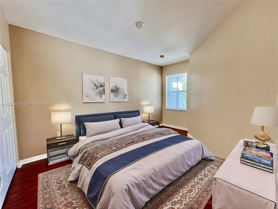 For Rent: $2,900 (3 beds, 2 baths, 1423 Square Feet)