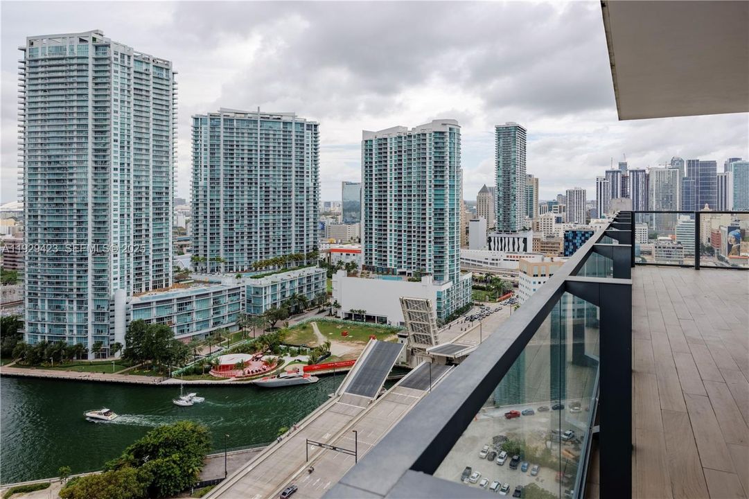 For Rent: $6,200 (2 beds, 2 baths, 1265 Square Feet)