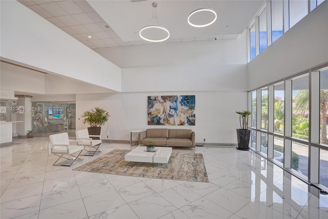 На продажу: $410,000 (2 спален, 2 ванн, 1050 Квадратных фут)