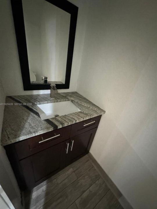 For Sale: $385,000 (5 beds, 2 baths, 1620 Square Feet)