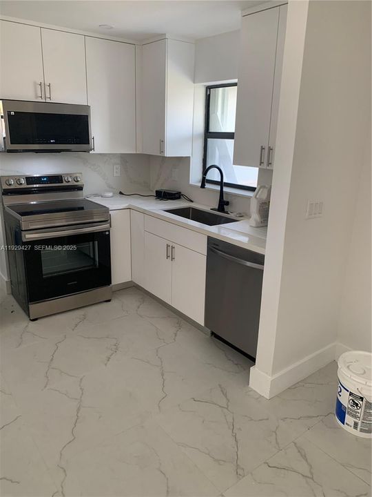 En Renta: $3,000 (3 camas, 2 baños, 1200 Pies cuadrados)