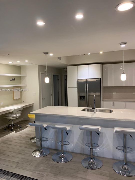 В аренду: $3,500 (2 спален, 2 ванн, 1384 Квадратных фут)