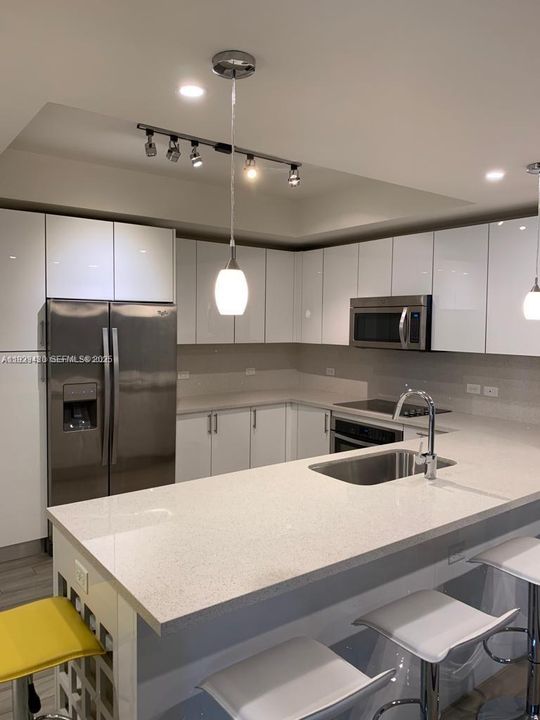 В аренду: $3,500 (2 спален, 2 ванн, 1384 Квадратных фут)