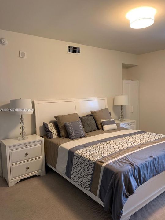 В аренду: $3,500 (2 спален, 2 ванн, 1384 Квадратных фут)