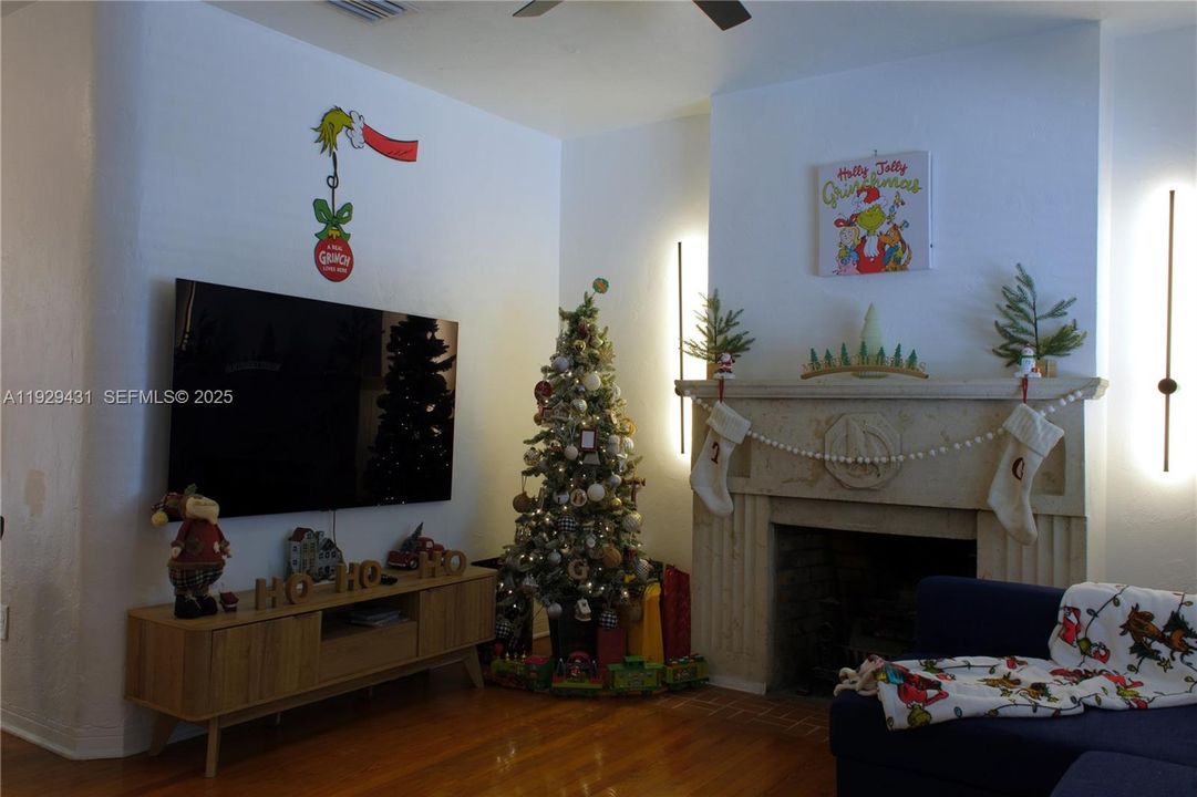 待售: $895,000 (3 贝兹, 3 浴室, 1506 平方英尺)