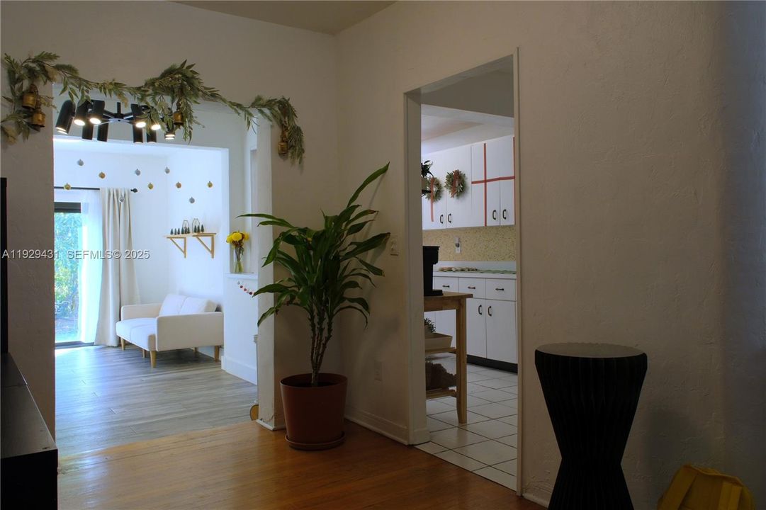 待售: $895,000 (3 贝兹, 3 浴室, 1506 平方英尺)