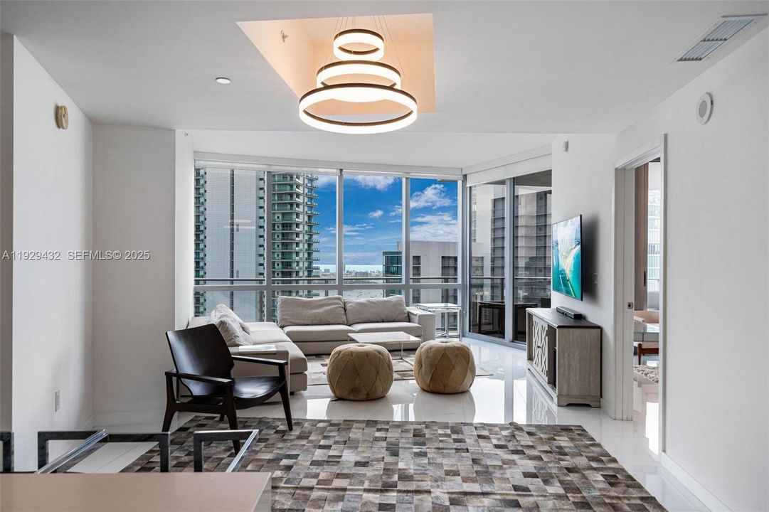 En Renta: $8,750 (2 camas, 3 baños, 1560 Pies cuadrados)