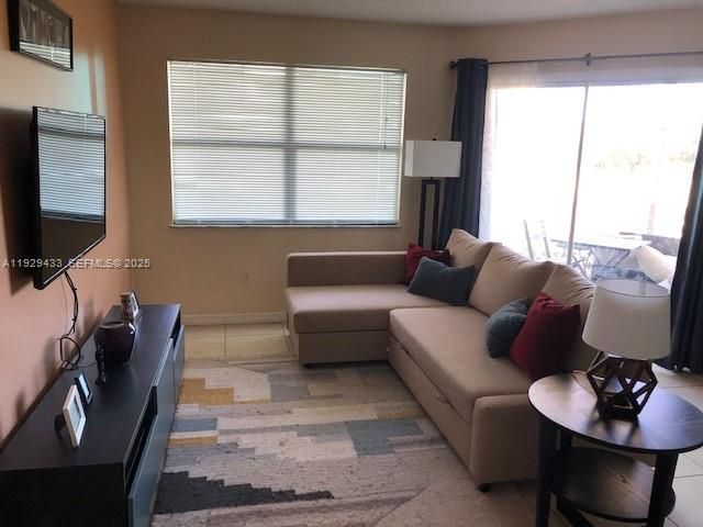 Active With Contract: $2,200 (2 beds, 2 baths, 1070 Square Feet)